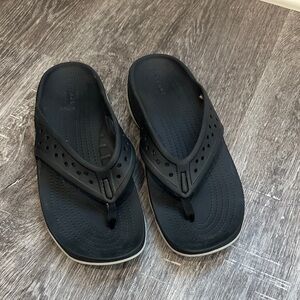 Men's navy Flip Flop Crocs